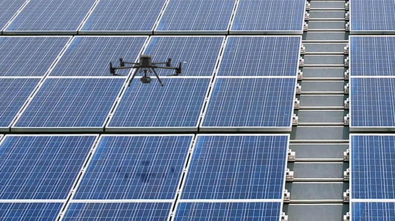 k1体育以无人机搭配IR Sensor热显像技术进行全方面模块健检，有效降低人力成本并提升发电量