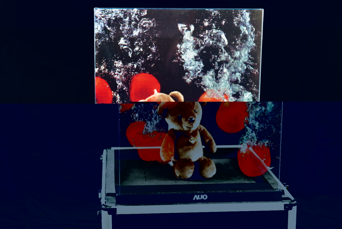 友達領先研發Micro LED透明顯示器，具備高穿透、低繞射、高亮度、可拼接之特性，可應用於智慧移動、智慧零售、商業展示等多元場域