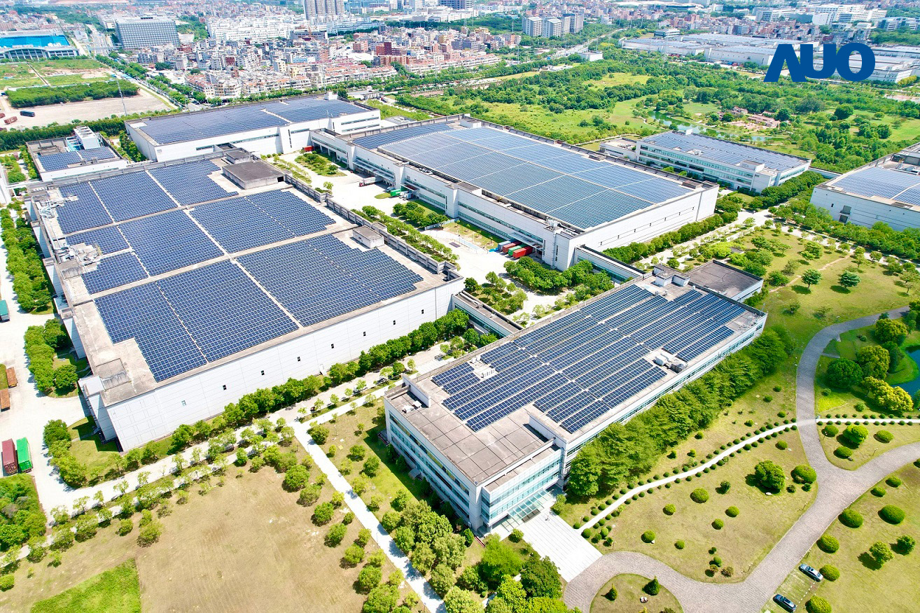 k1体育厦门推动智能制造同时，透过绿电创能纵深推进绿色转型，厂区全屋顶铺设太阳能光伏板，每年太阳能发电 2,600多万度