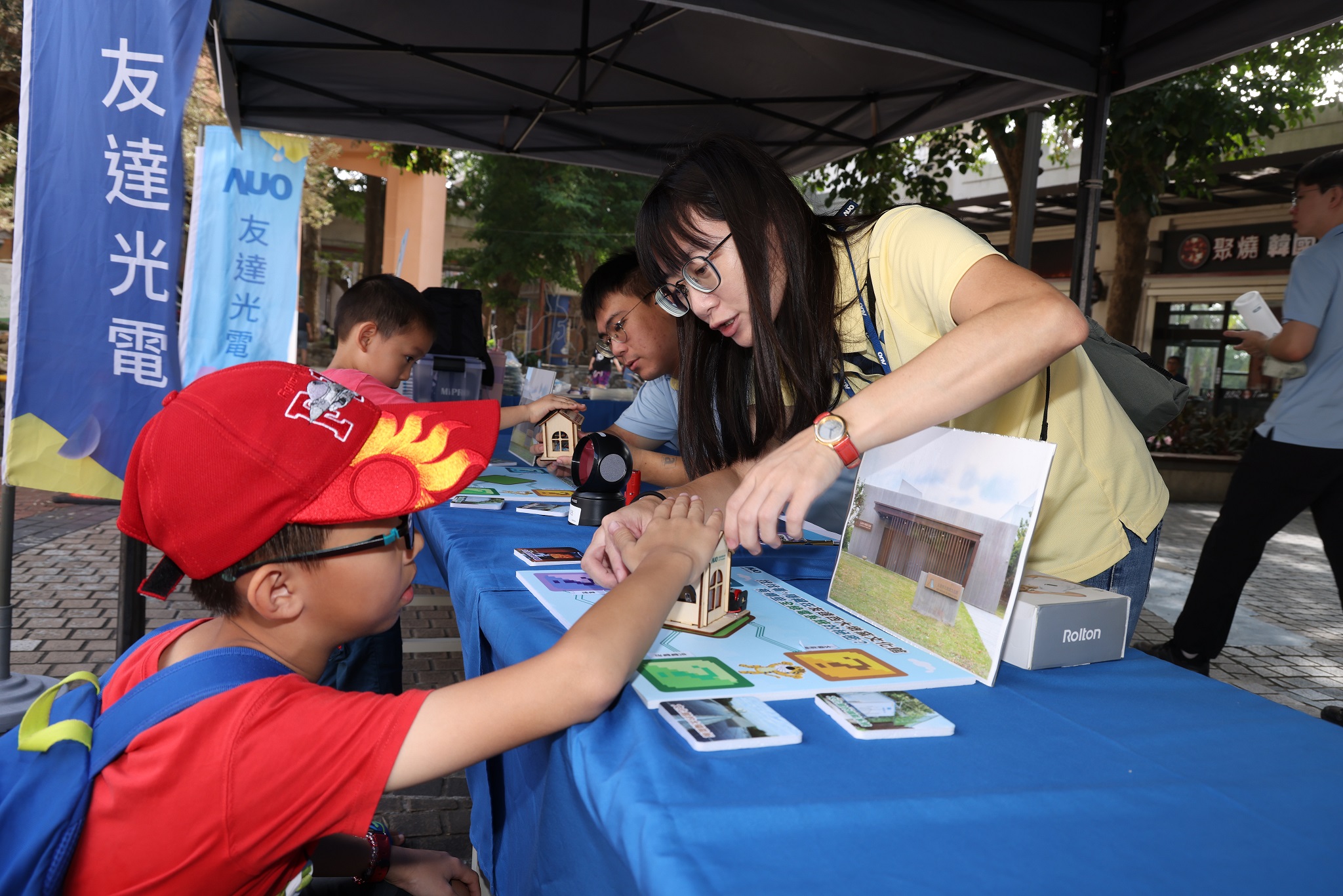 友達投入永續素養教育多年，從自身的環境教育場域走入校園、各式活動現場，合作夥伴亦擴及到NGO、公部門與供應鏈，豐碩成果獲「社會共融領袖獎」