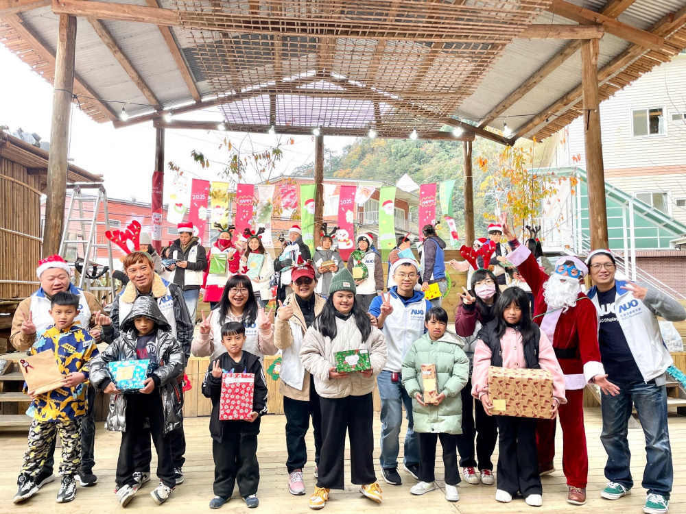 友達永續基金會號召「圓夢計畫」行動連續23年，由同仁凝聚內部愛心與資源送往偏鄉，累積為逾萬名兒童圓夢，實踐友達共創共好的永續精神。