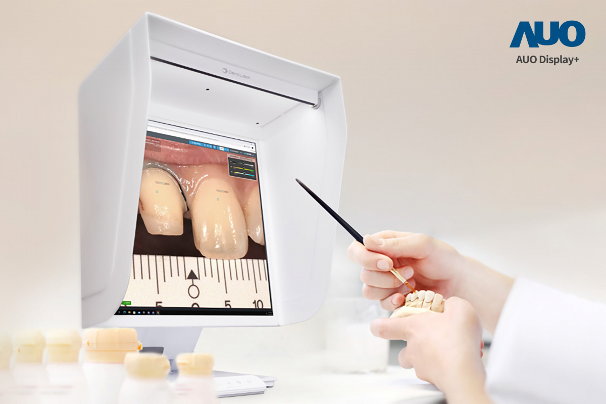 達擎智慧牙科比色解決方案獲得2025智慧顯示應用大賞之智慧醫療獎，透過獨家色彩還原運算及AI技術，以搭載友達A.R.T.先進抗反光顯示器，擬真還原影像，提升假牙製作效率並大幅降低重製率