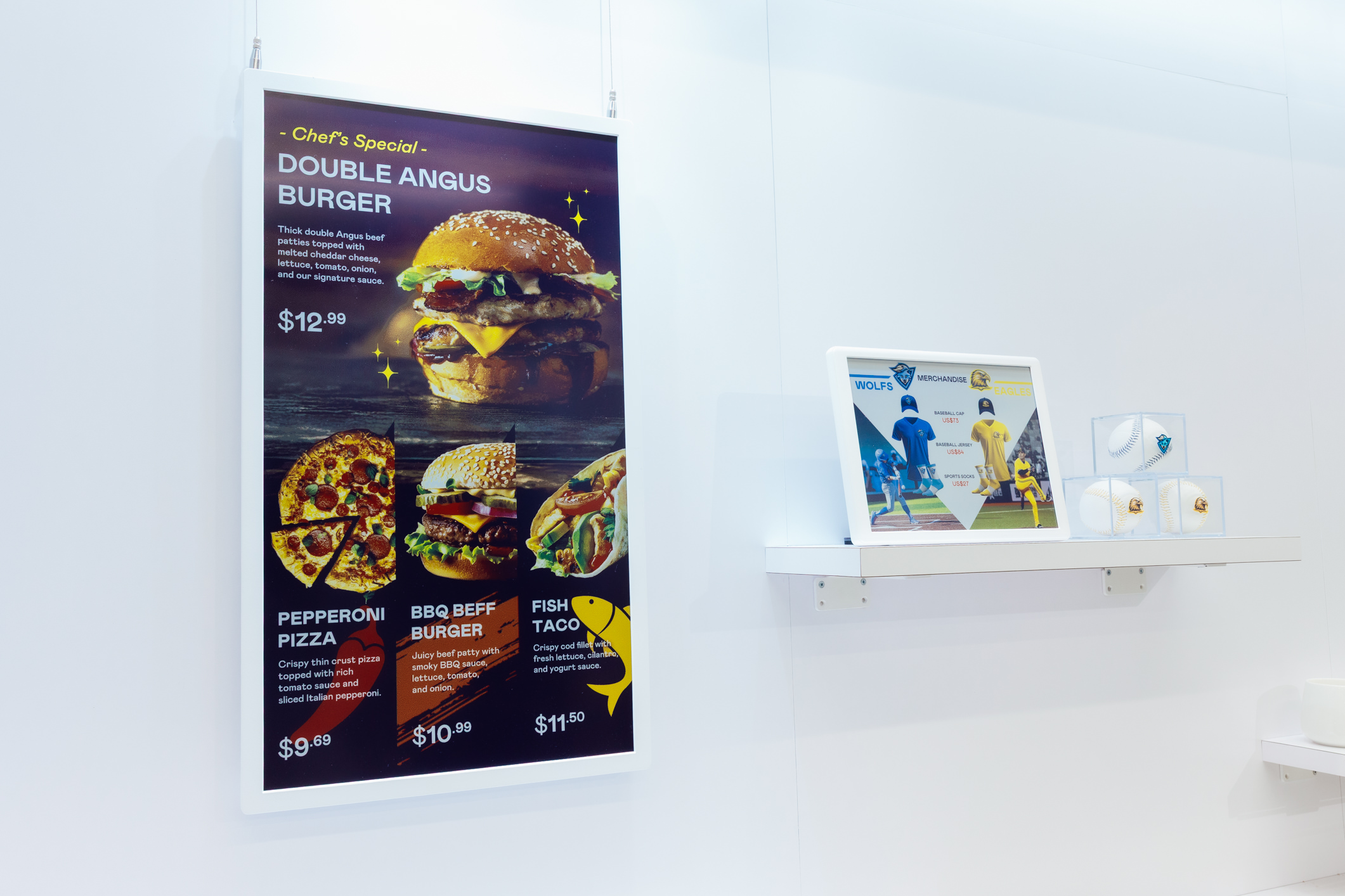 达擎开发的低功耗、全彩的aecoPost电子纸解决方案，仅在更新画面时需要微量的电力驱动，无需布建电线的便捷设计，使其可灵活应用、弹性选择置放处；可搭配aecoTag电子货架卷标解决方案，驱动商店内所有数字广告牌和电子货架卷标，以远程控制实现动态变价，提升门市人员作业效率，并以无纸化落实永续经营目标。